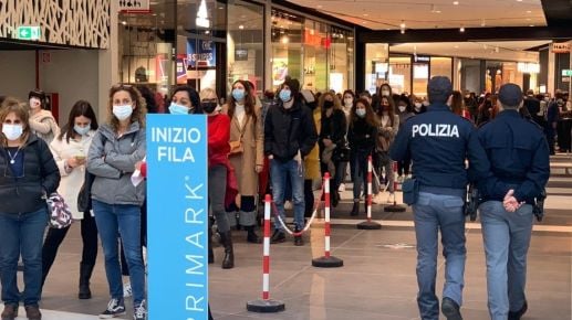 Barrieren und Personenzähler garantieren Weihnachtseinkäufe in Einkaufszentren Transenne.net 2