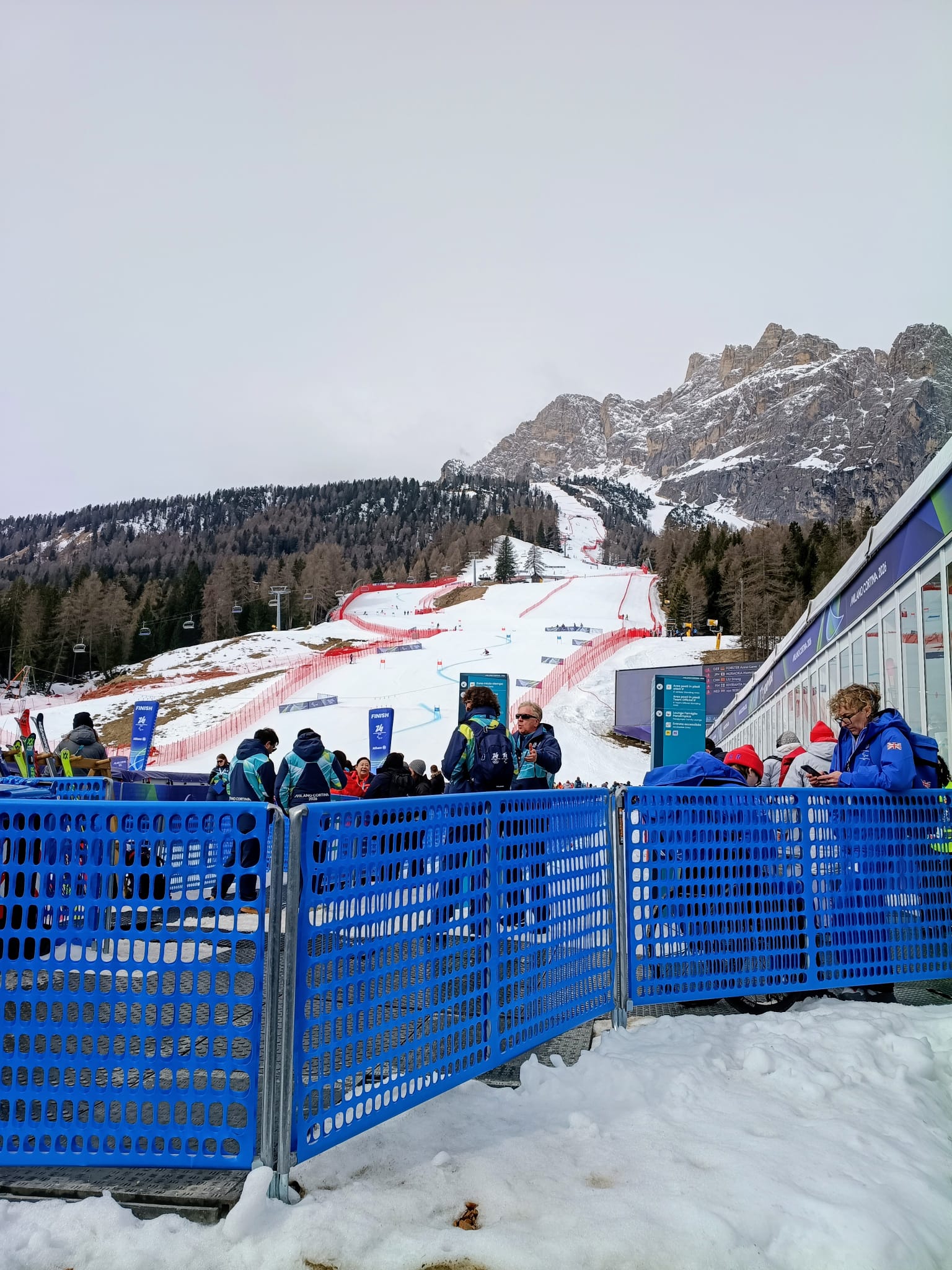 Le nostre transenne alle Olimpiadi Invernali 2026: la fornitura per Spazio MP2 Blu a Milano Transenne.net 4